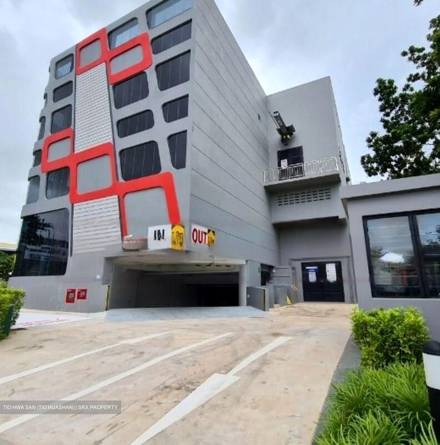 Upper Changi Road North (D17), Shop House #453470951